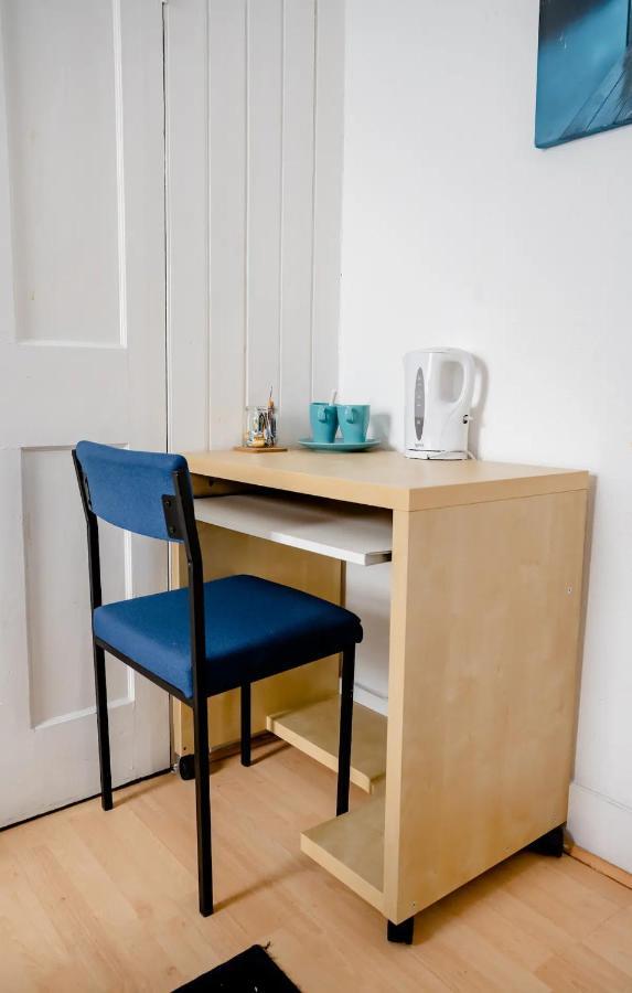 Homestay Near Tottenham Hotspur Stadium London Bagian luar foto